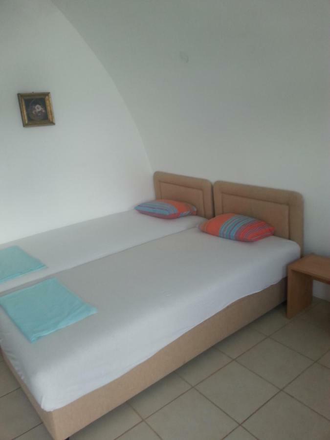 Mini Apartments Natasha Сутоморе Экстерьер фото