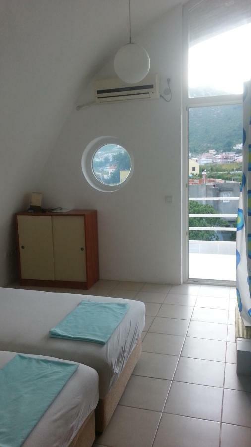 Mini Apartments Natasha Сутоморе Экстерьер фото